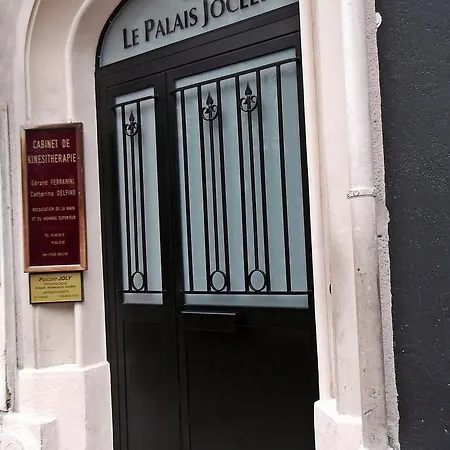 Palais Jocelyn Apartment